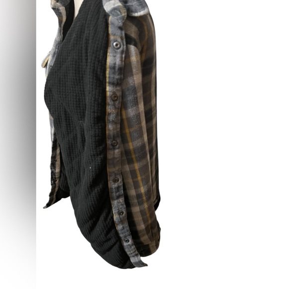RIP CURL MEN'S  CHECKERED JACKET BUTTON UP BLACK/GRAY- Size L - Picture 3 of 4